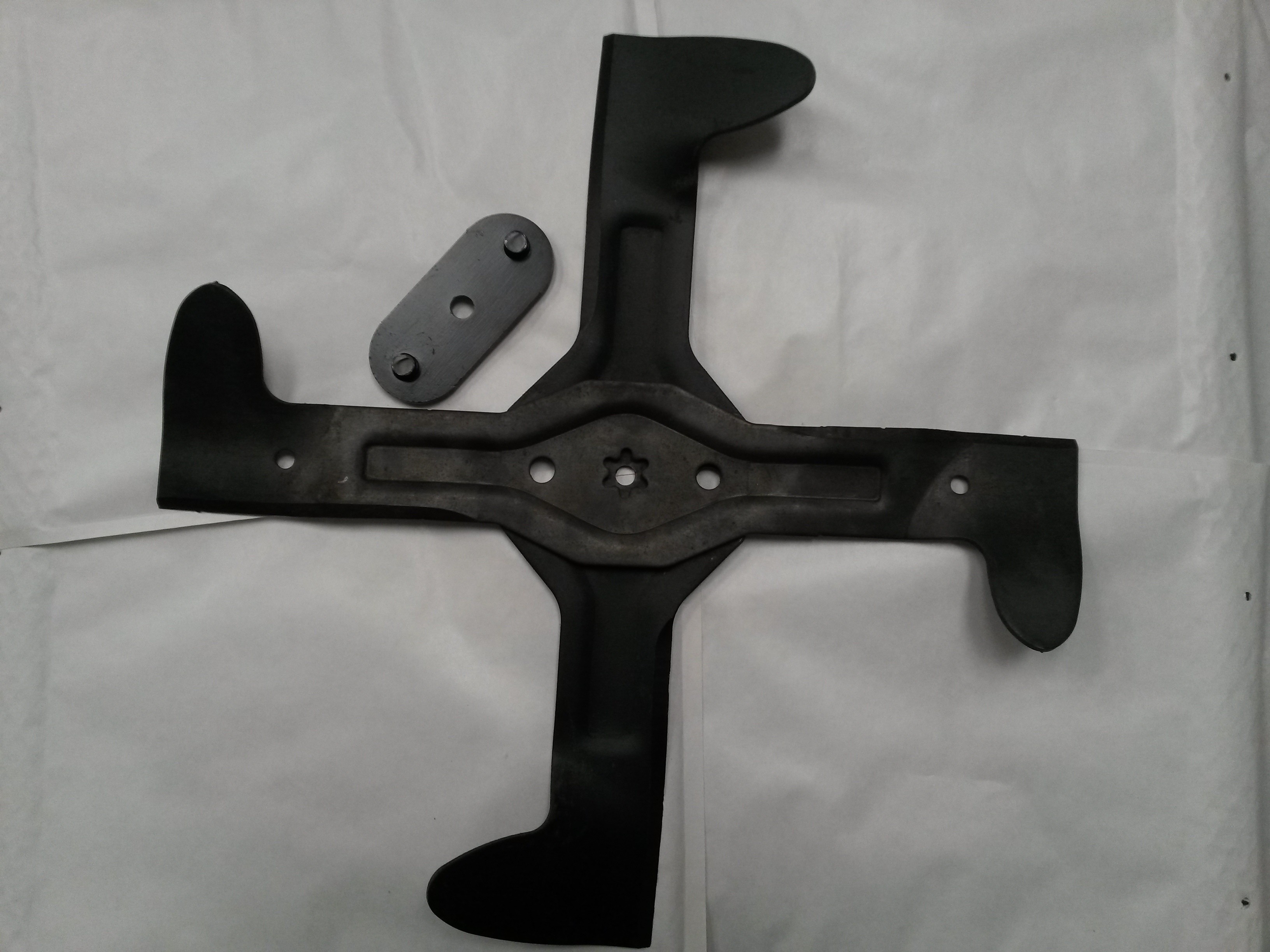 Kit lames droite croisées pour tondeuses autoportées jonsered , ayp , husqvarna 426322 - Lame de tondeuse